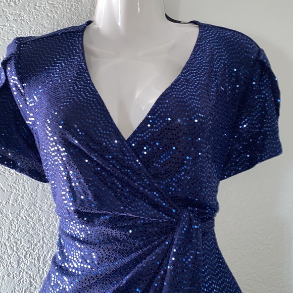 Blue Sequin Ruched V-Neck Mini Dress size 8p - Picture 5 of 7